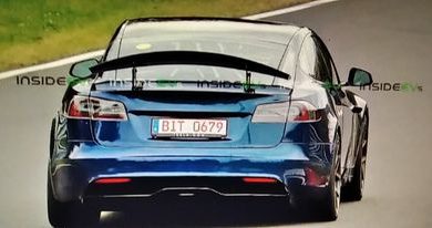 Photo of Iznenađujuće Tesla Model S plaid sa veoma velikim aktivnim spojlerom