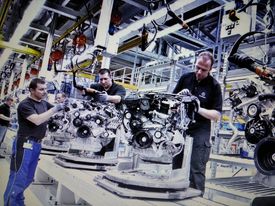 Photo of Mercedes: Fabrike motora će biti električne od 2024