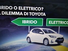 Photo of Hibridni ili električni? Tojotina dilema